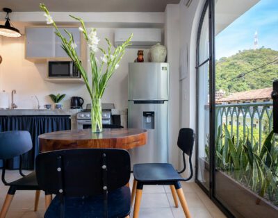 3rd floor One Bedroom Apartment